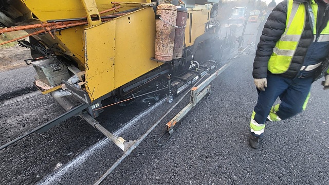 Установка инфракрасного нагрева асфальта  для асфальтоукладчика ИКН SP-200-JPV